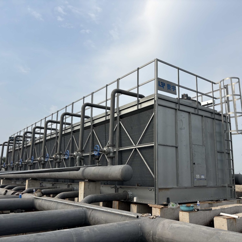 河南平顶山市平煤集团采购菱宇10台组合形方形横流式钢板冷却塔,已经安装到位,正常运行