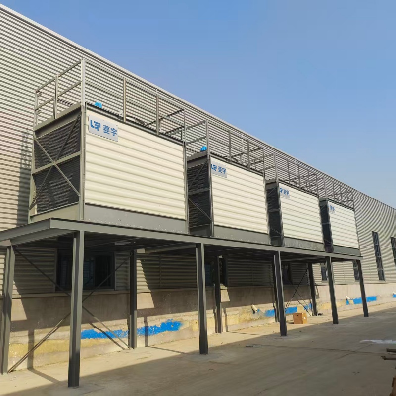 山东菱宇方形横流式钣金冷却塔安装到每一个工地上服务客户