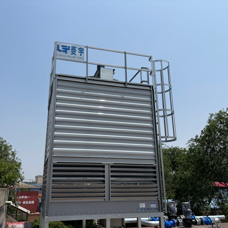河北菱宇方形逆流式钣金冷却塔安装到位 河北菱宇方形逆流式钣金冷却塔安装到位